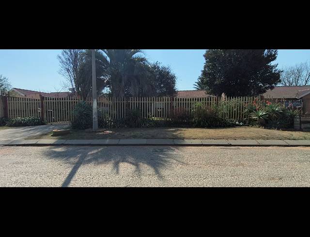 3 BEDROOM HOUSE FOR SALE IN WITPOORTJIE